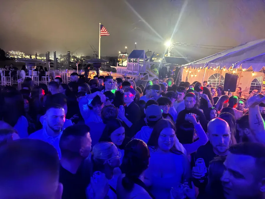 Crowd enjoying the evening at Trader Ed's